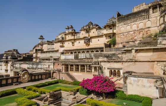 2 Days Bundi Privete Tour from Jaipur with Pottery and Crafts (Theekarda)Village