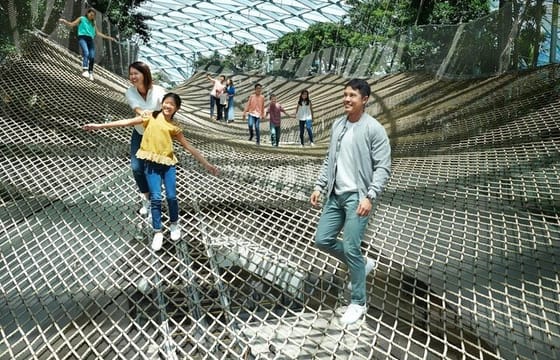 Jewel Changi Airport: Walking Net + Complimentary Canopy Park