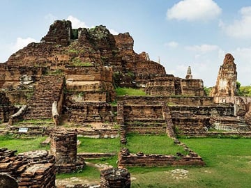 Ayutthaya Day Tour with Grand Pearl River Cruise