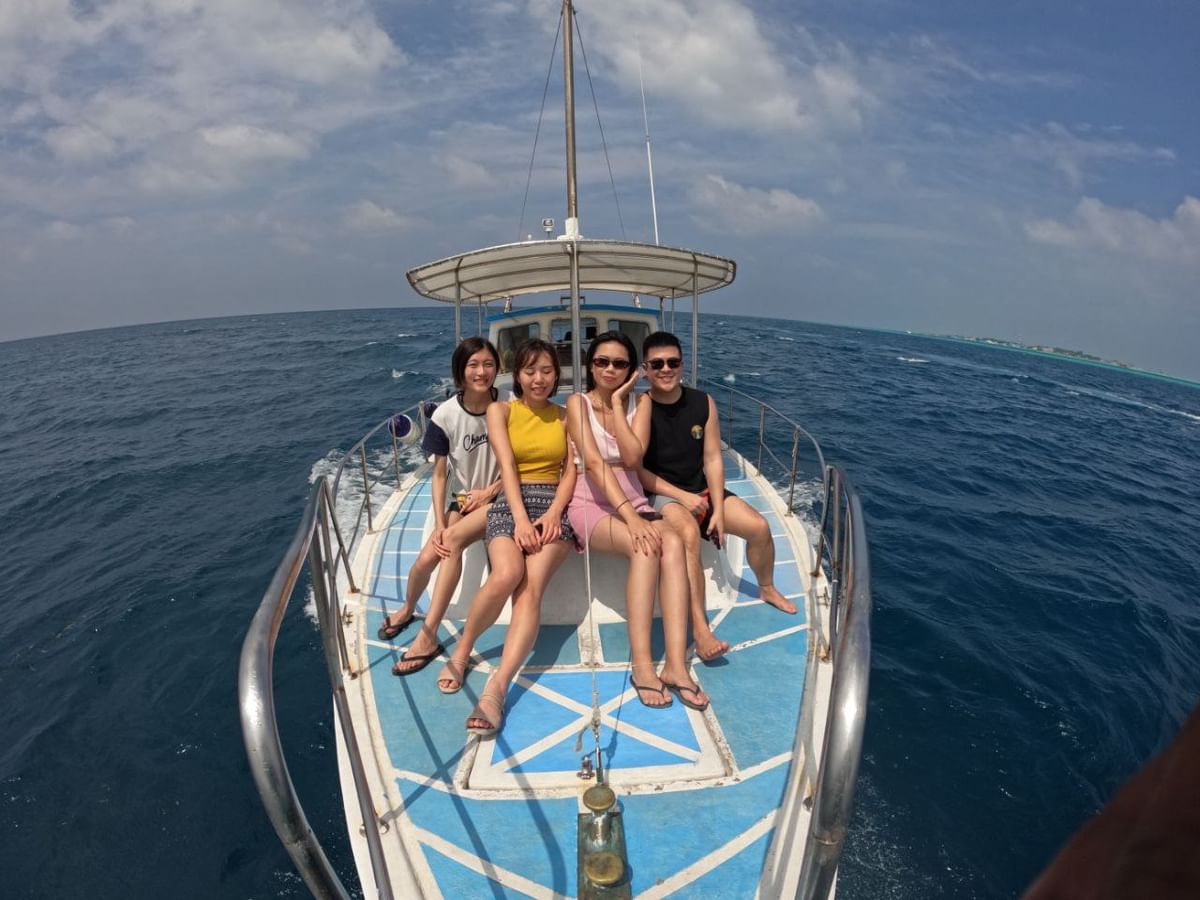 Maldives Dolphin Cruise, Sandbank Adventure & Local Island Tour