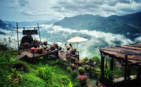 Sapa Full Day: Glass Bridge & Alpine Coaster Best View Tour