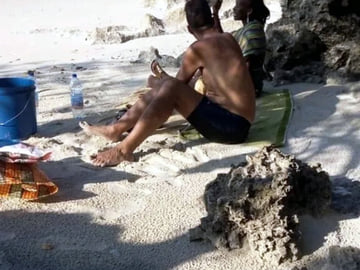 Snorkeling near Njau Island