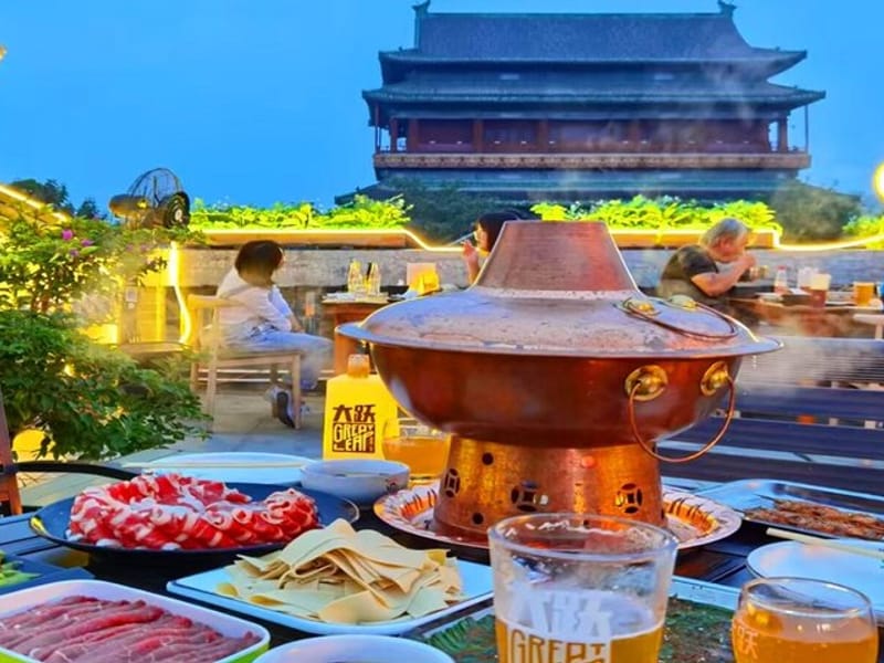Beijing Night Tour: Old Hutongs & Food Discovery
