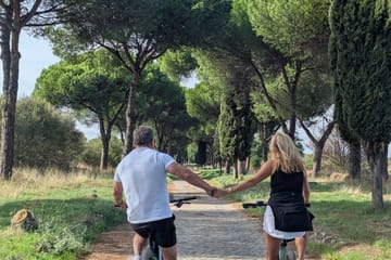 E-Bike Tour of Appian Way: Explore Aqueducts and Mausoleum