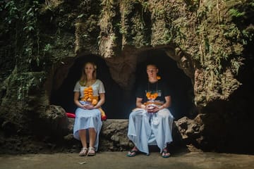 Bali Spiritual Experience: Palm Reading and Purification in Denpasar