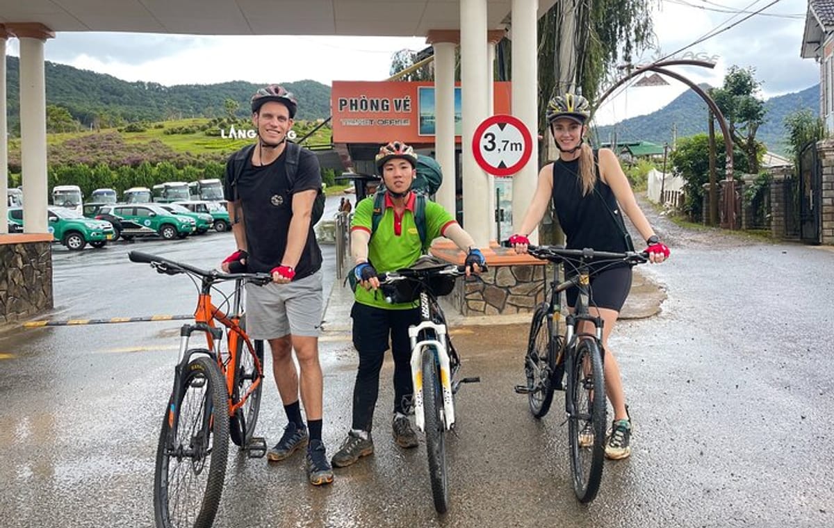 Bike and Hike to Lang biang Peak