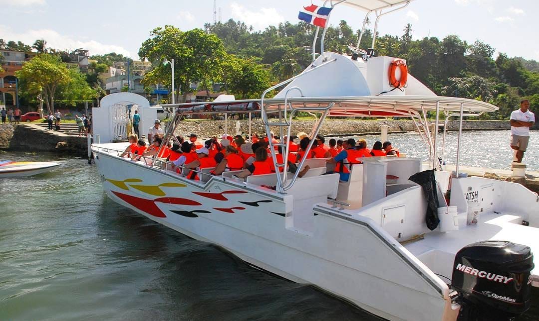 Samana: Cayo Levantado Tour with Beach 2