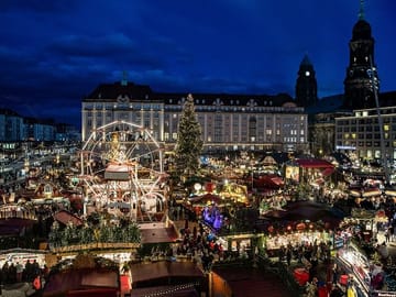 Walking Tour of Dresden's Historic Striezelmarkt Christmas Market