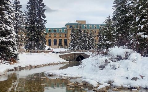 4-Day Adventure Tour of Banff and Yoho National Parks