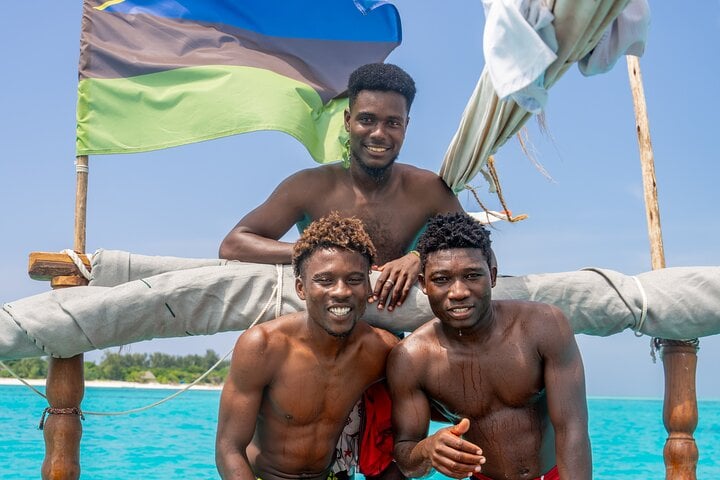Full Day Mnemba Island Luxury Dhow in Zanzibar 8