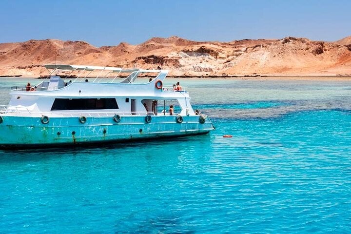 Sharm El Sheikh: Sinai Desert Experience with Seafood Dinner 6
