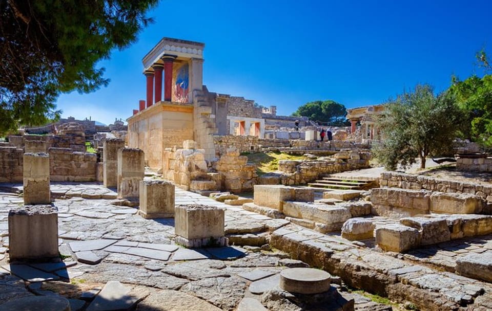Private Tour of Knossos Palace and Heraklion Highlights