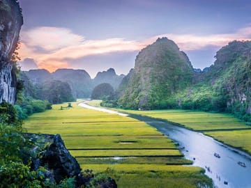 Ninh Binh Day Trip: Explore Hoa Lu, Tam Coc, and Mua Cave