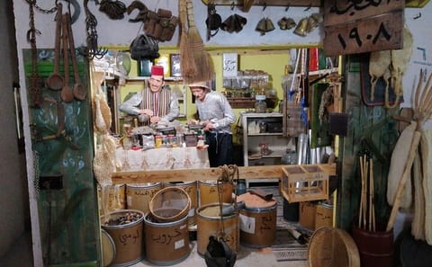 Private Handcraft Tour and Al Hakaya Museum Visit in Amman