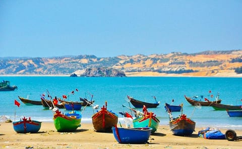 15-Day Adventure Tour of Buon Ma Thuot, Dalat, and Hanoi