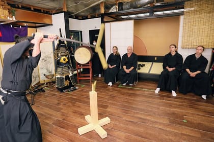 Trial slashing in Bushido with Samurai Sword real sharpnes