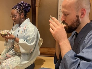 Tokyo: Private Kimono Photoshoot & Tea House