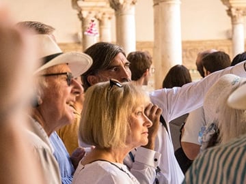 Visit Alcazar of Seville