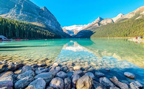 Moraine Lake and Johnston Canyon Tour from Banff