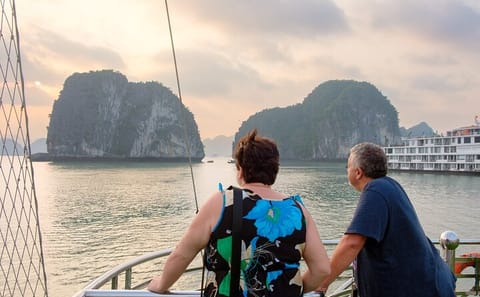 6-Day Cultural and Scenic Tour from Hanoi to Ho Chi Minh City