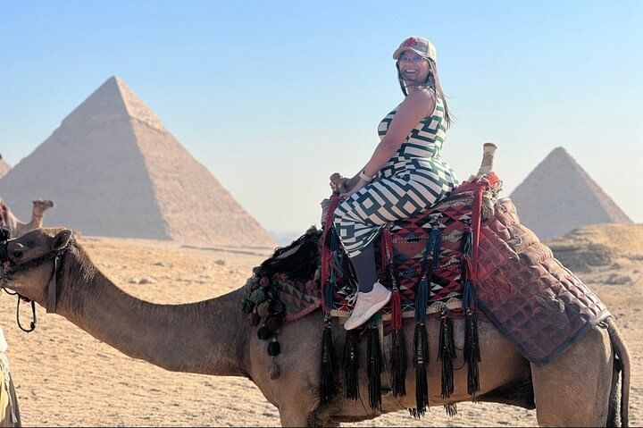 Giza Pyramids, Mummies Museum & Bazaar – All-Inclusive Full Day