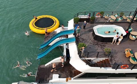 Luxury Full-Day Catamaran Cruise in Halong and Lan Ha Bay