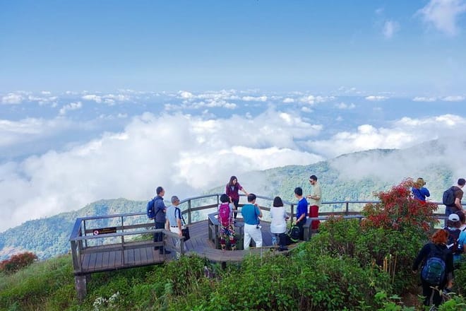 CHIANG MAI: Doi Inthanon & Trekking (2 Km.)at Kew Mae Pan (incl entrance fees) 10