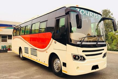 Kathmandu to Chitwan: Hassle-Free Tourist Bus Transfer with Pickup