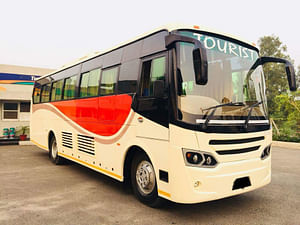 Transfer Kathmandu to Chitwan by Tourist Bus with hotel pickup