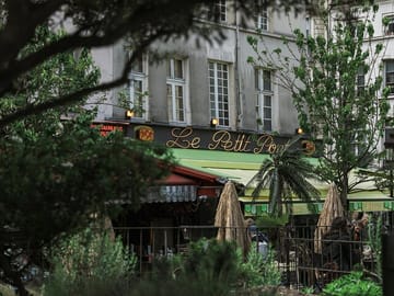 Private Photography Session in Paris' Latin Quarter