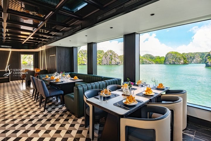 Hanoi to Lan Ha Bay: 5-Star Luxury Day Cruise with Gourmet Lunch 6