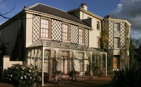 Private Day Trip to Darwin's Down House from London