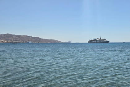 Private Full Day Tour to Aqaba Red Sea from Petra Hotels.