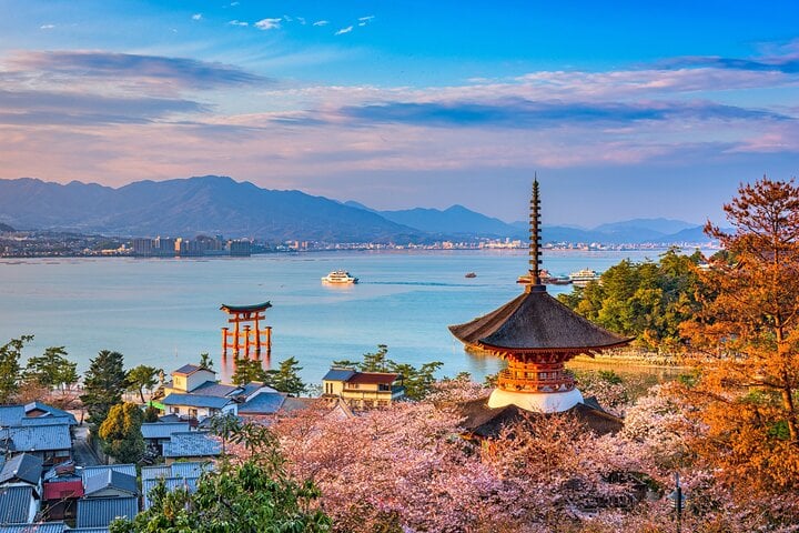 Hiroshima Private Vehicle Service with Restaurant Reservation