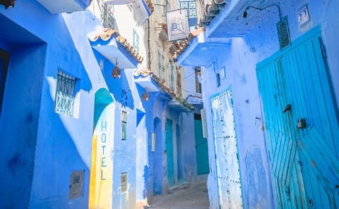 Private Day Trip to Chefchaouen from Fes with Guided Tour