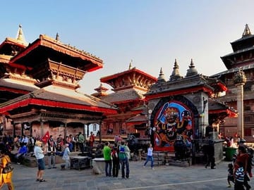 Kathmandu Half-Day Tour: Durbar Square and Swoyambhunath Stupa