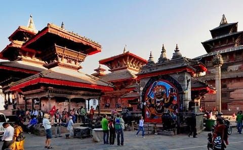 Kathmandu Half-Day Tour: Durbar Square and Swoyambhunath Stupa