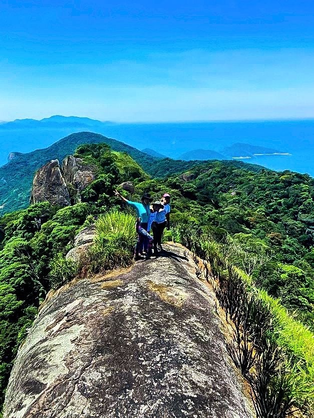 6-Day hike from Paraty: Remote Beaches, Lighthouse & Caiçara Homestays