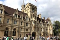 Footsteps of Harry Potter in Oxford  3