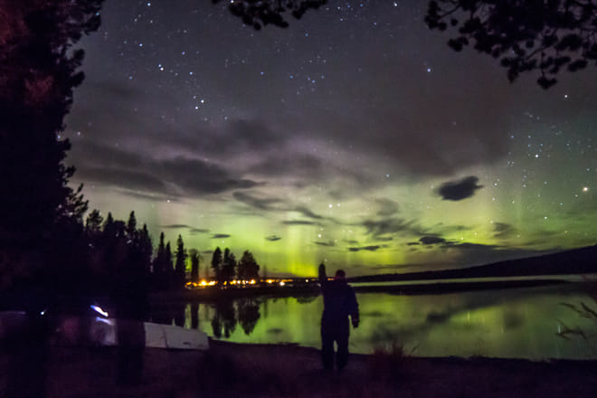 Northern Lights Hunting with Car, Campfire and Photographing 3