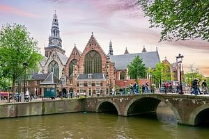 Amsterdam Red Light District Treasure: Self-Guided Tour & Quest