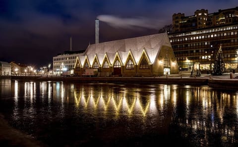 Gothenburg City Tour: Landmarks, Markets, and Fika Experience