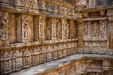 Private Tour of Adalaj and Rani ki Vav Stepwells in Gujarat