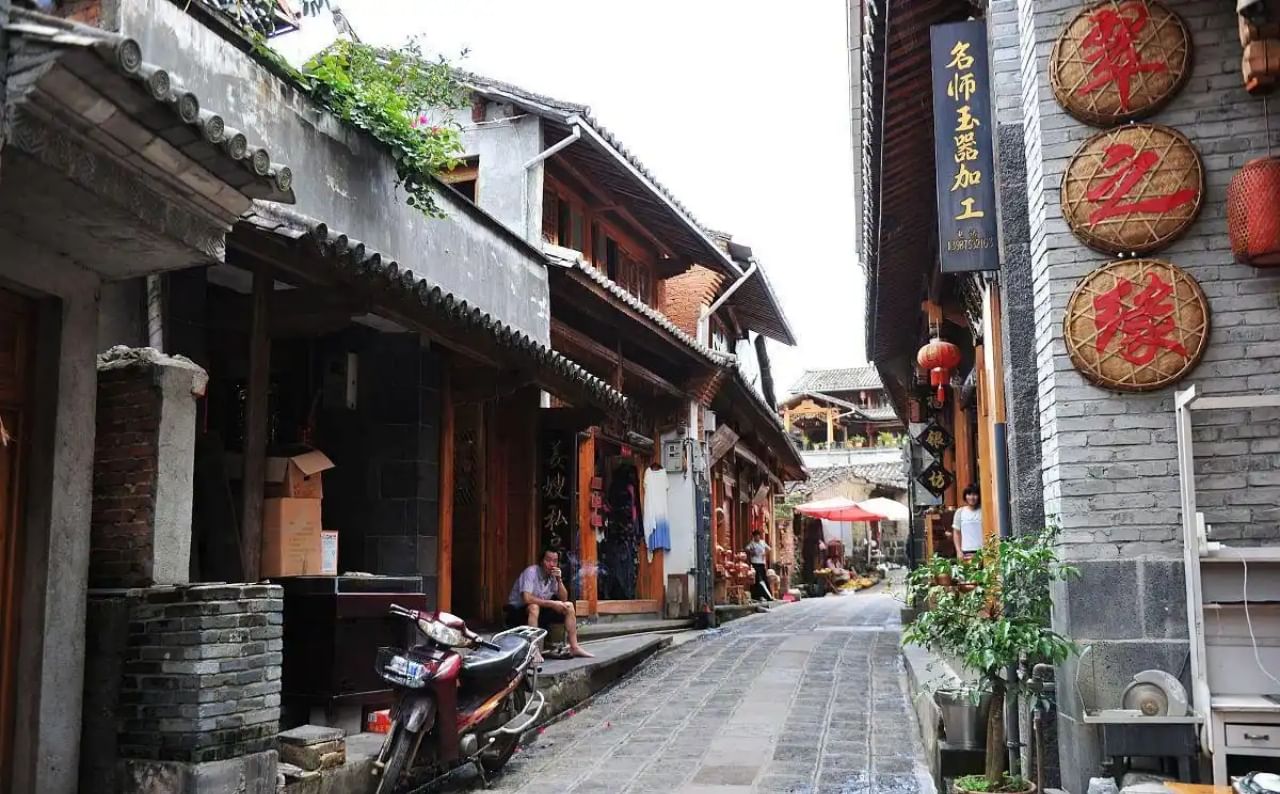 Kunming old town street