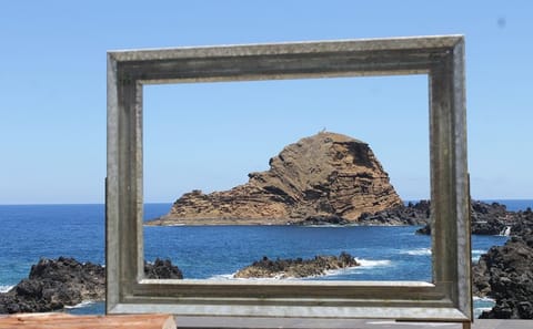 Private 4x4 Tour of Caniço and Porto Moniz in Madeira