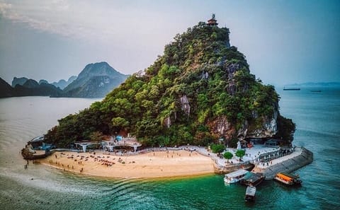 2 Days 1 Night Halong Bay Classic Cruise for Budget Travelers