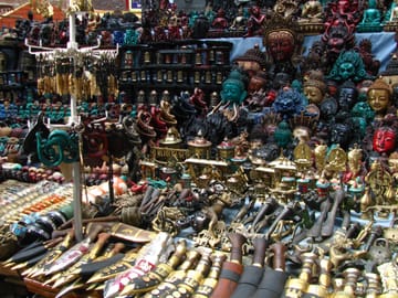 Kathmandu Shopping Tour: Explore Local Markets and Crafts