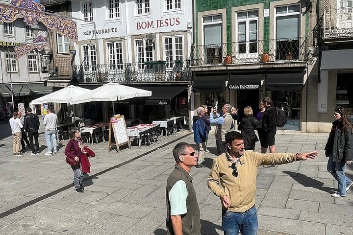 BRAGA E GUIMARÃES: Private Historic Tour from Porto