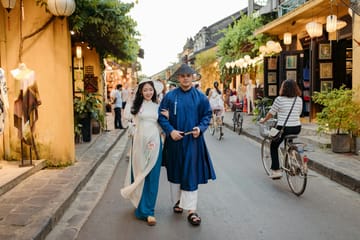 Hoi An Night Boat Ride with Floating Lanterns Experience
