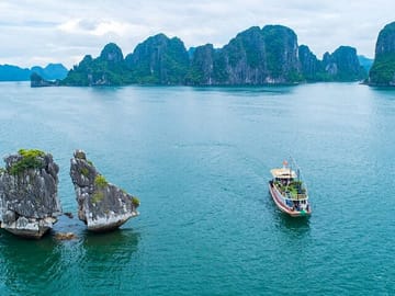 5-Days North Vietnam Package Tour: Hanoi, Halong Bay and Mai Chau
